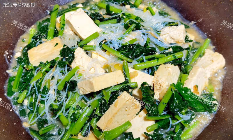 年齡大了要「養骨」,別只喝牛奶,常吃這3樣,腿腳有勁,身體好