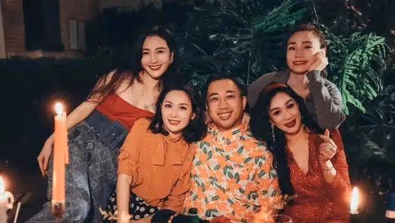 大S新廣告霸氣亮相地鐵站，具俊曄暖心助力困境歌手圓夢