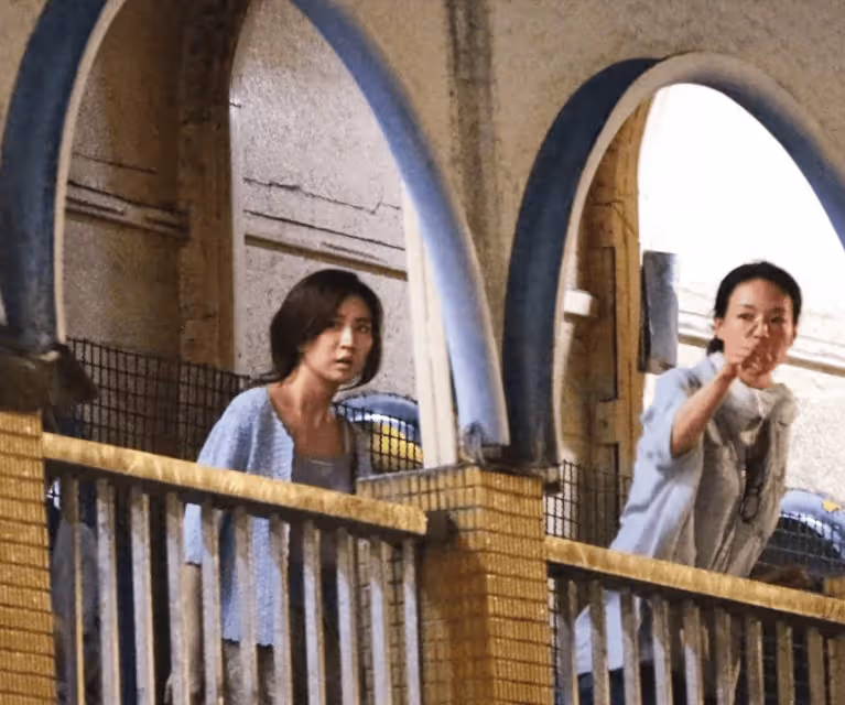 舒淇首部導演作品開機:片場素顏指導,超鬆弛狀態引關注