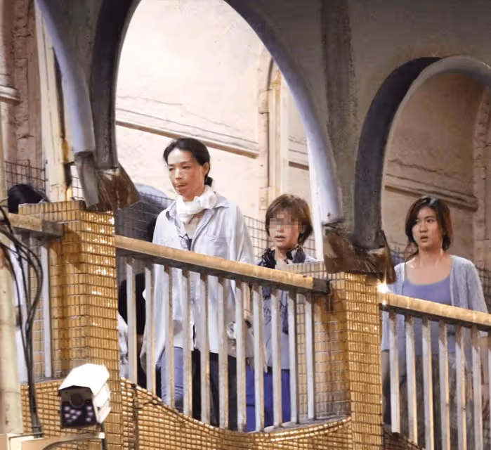 舒淇首部導演作品開機:片場素顏指導,超鬆弛狀態引關注