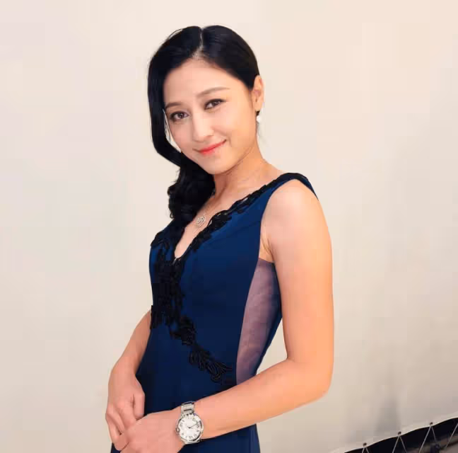 38歲TVB女藝人宣布離巢!入行20年發展平平,與大23歲男星「父女戀」最觸目