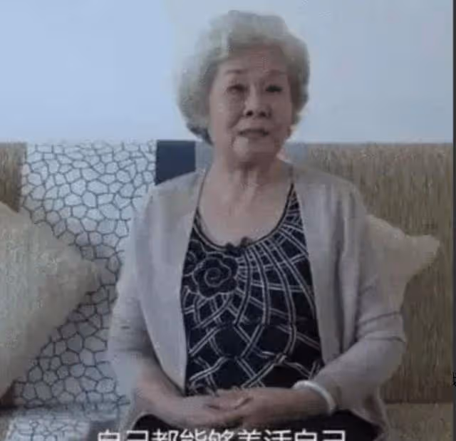 88歲歌唱家住養老院18年,子女背上罵名,背後原因讓人感動