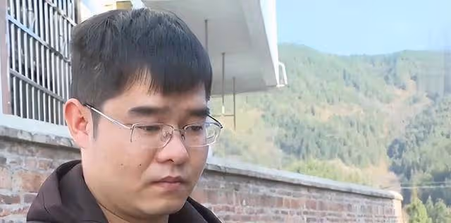 21年因護士一句話,男子丟下剖腹產妻子,在兒子滿月前與妻子離婚