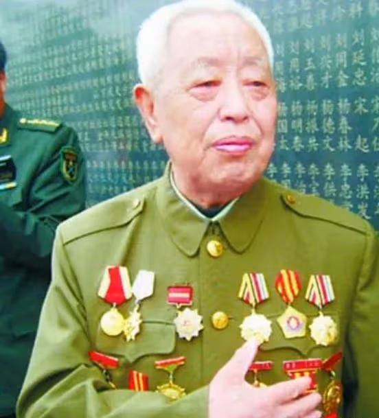 「周扒皮」是真人假事?直到作者高玉寶被周家後人痛罵,才現真相