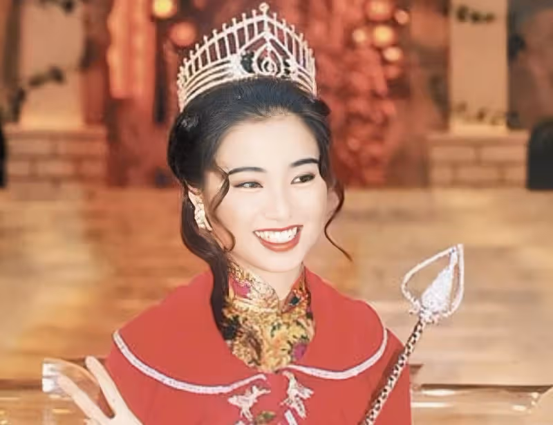 香港女星移民加拿大，多家茶餐廳倒閉虧損千萬，想在當地東山再起