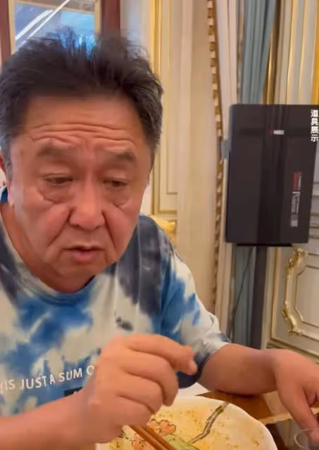 同樣都是55歲，于謙近照太顯老，丁海峰卻顯得十分年輕，差距太大