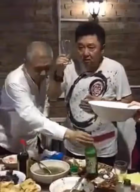 同樣都是55歲，于謙近照太顯老，丁海峰卻顯得十分年輕，差距太大