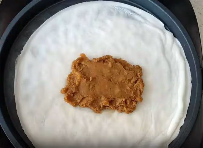 2個土豆，一碗糯米粉，不發麵不揉面，勺子一壓，15分鐘解決早餐