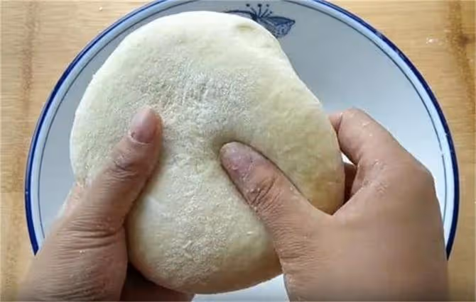 一碗面,不用烤箱,香甜鬆軟,不用一滴油,做出美食比麵包還好吃