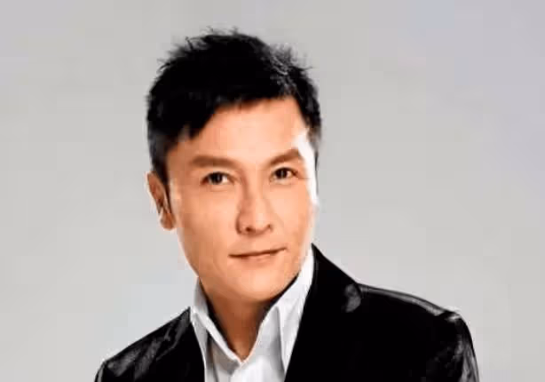 帥過黎明郭富城,巔峰期高調結婚,如今淪為糊咖的他,可太幸福了