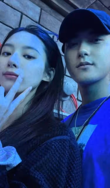 8月14日甜蜜暴擊!黃子韜徐藝洋環球影城之旅,秀恩愛新高度?