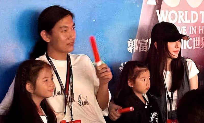 郭富城兩個女兒正臉首曝光,妹妹神似爸爸,姐姐像媽媽方媛好漂亮