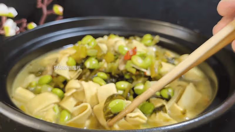 鮮毛豆和它絕配,一碗都是高蛋白!天熱沒食慾來一鍋,好吃的沒話說、超解饞