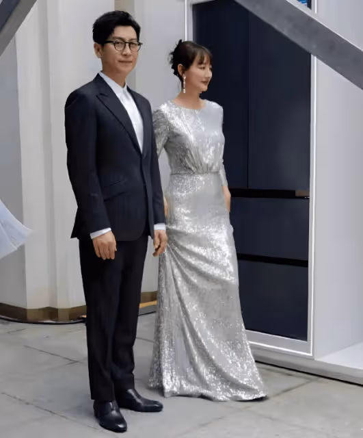 這兩位我們熟悉的主持人,原來是夫妻?結婚13年,比嫁入豪門還幸福