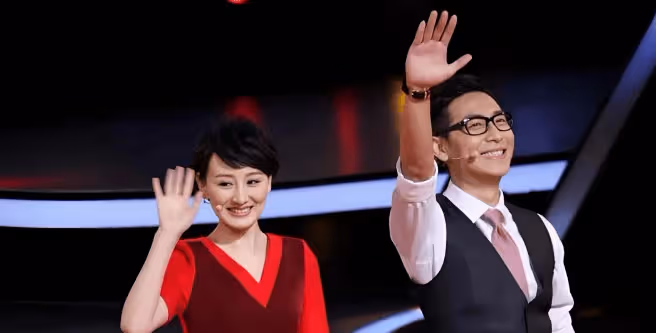 這兩位我們熟悉的主持人,原來是夫妻?結婚13年,比嫁入豪門還幸福