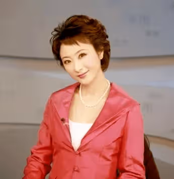 央視名嘴張斌婚內跑軌,與同事偷生娃被曝光,原來妻子也是上位的