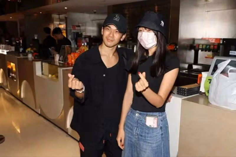 否認遭母親棒打鴛鴦!知名星二代公開代TVB前小花澄清,指雙方未見面