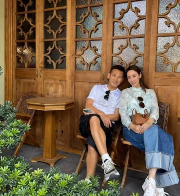高調放閃!郭可盈林文龍再現20年前甜蜜畫面,曾攜手走過婚姻危機
