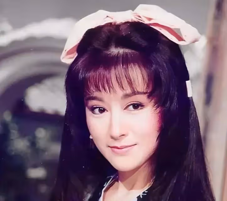 突傳噩耗!香港女星發文透露百歲母親離世,離婚多年保養似少女