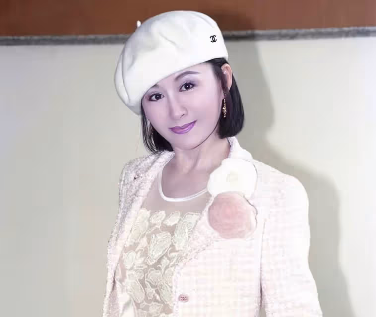 突傳噩耗!香港女星發文透露百歲母親離世,離婚多年保養似少女