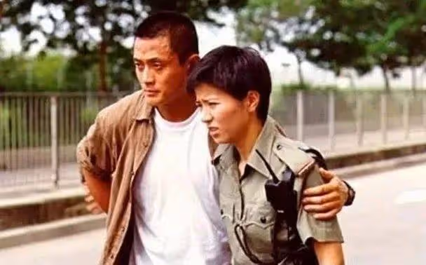 TVB「絕世渣男」教人戀愛遭網友炮轟,離婚後轉戰內地成情感專家