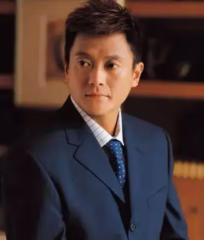 TVB「絕世渣男」教人戀愛遭網友炮轟，離婚後轉戰內地成情感專家