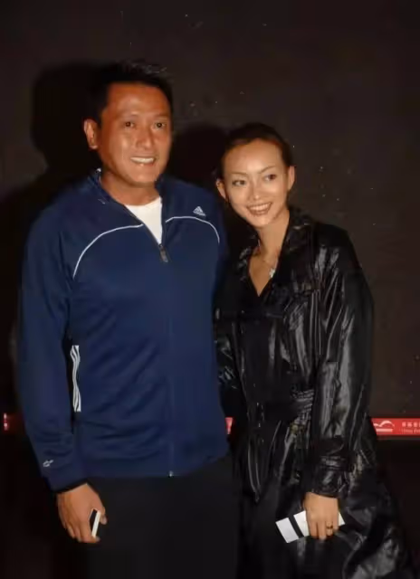TVB「絕世渣男」教人戀愛遭網友炮轟，離婚後轉戰內地成情感專家