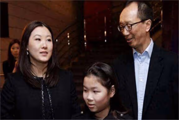 伏明霞:跳水女王的非凡歷程,兒子 20 丈夫 72 引關注