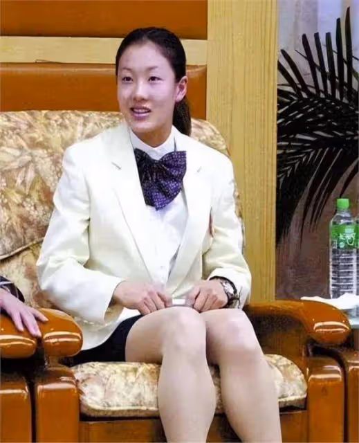 伏明霞:跳水女王的非凡歷程,兒子 20 丈夫 72 引關注