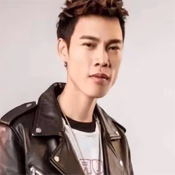 妻子走了,女友也跑了,憑一首歌狂賺一個億的廣東雨神如今怎樣了