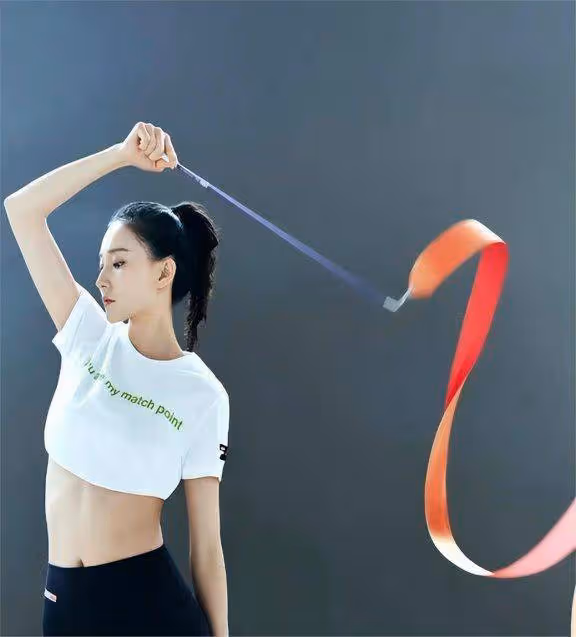 體操女神張豆豆瑜伽驚艷照,膚白貌美身姿妙,看完感覺戀愛了
