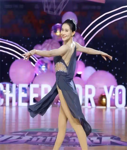 體操女神張豆豆瑜伽驚艷照,膚白貌美身姿妙,看完感覺戀愛了