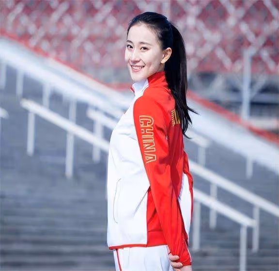 體操女神張豆豆瑜伽驚艷照,膚白貌美身姿妙,看完感覺戀愛了