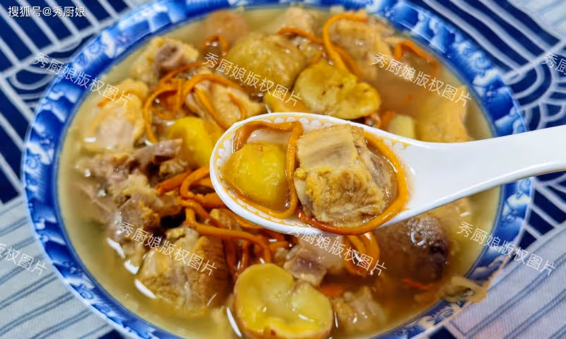 「十人九腰痛」?不妨多吃這3菜,一周吃兩次,腰腿有勁精神足!