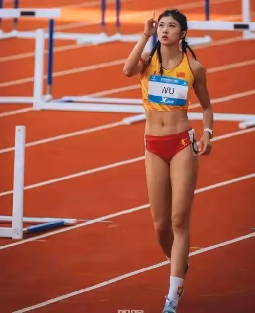 吳艷妮曬和粉絲合照，感謝粉絲一路陪伴，吳艷妮本人超可愛