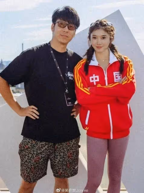 吳艷妮曬和粉絲合照，感謝粉絲一路陪伴，吳艷妮本人超可愛