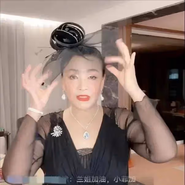 大S崛強得告來告去,她與汪小菲張蘭之戰,到底誰是受益者?