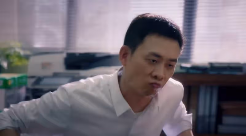 她拚命干11年，卻一夜之間被前任頂替升咖了
