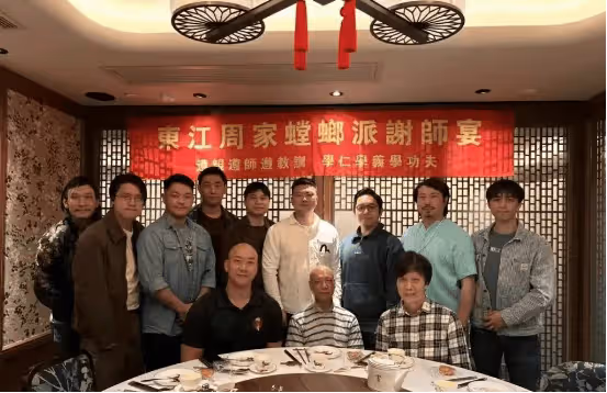 TVB前男星被偶遇,曾做輔警、當保鏢護送韓星崔始源,創立武術體系南螳螂
