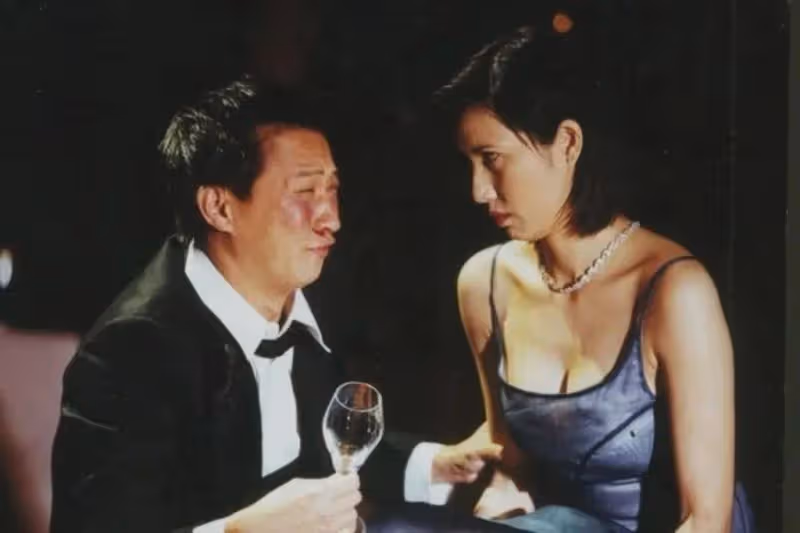 香港「性感大嫂」被勸復出,多個角色深入人心,之前宣布與小七歲丈夫離婚