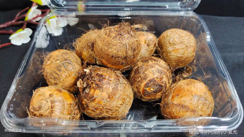 蓮藕蘿蔔先靠邊!秋天就該先吃這菜!咕嘟咕嘟燉一鍋,軟滑噴香、滋味極好