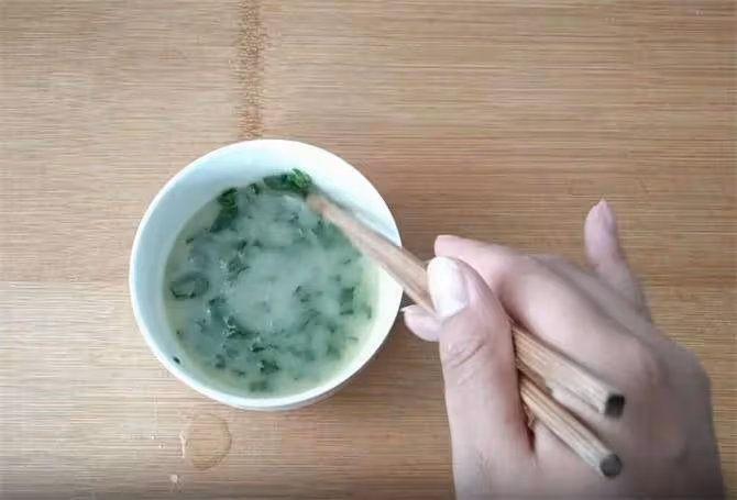 花捲不要再蒸著吃了,試試這樣做,3分鐘就出鍋,暄軟又酥脆