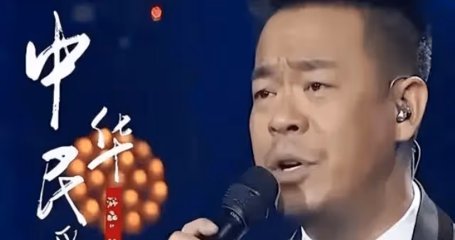 他得罪楊坤20年未來往,靠好友張嘉益翻紅,55歲依然單身無子女