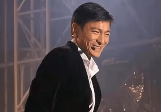 當62歲劉德華被批開演唱會瘋狂斂財,才知刀郎說的話都是對的!