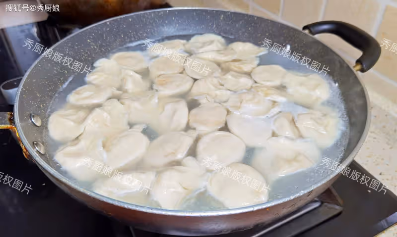 8月，黃瓜苦瓜靠邊站，這菜抓緊吃！一潤肺、二護眼、三健脾胃~