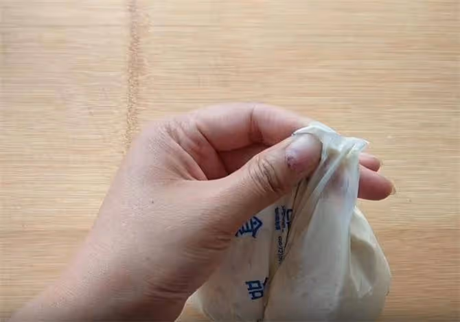 發麵豆沙餅最簡單做法,不擀麵不揉面,擠一擠,轉一轉,香甜柔軟