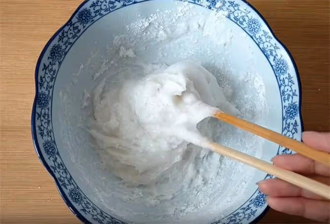 一碗糯米粉,一碗開水,教你空心麻團,不塌陷,不開裂,個個空心