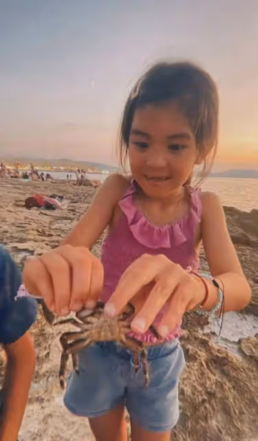 賈靜雯修杰楷接遊學歸來女兒，咘咘9歲生日慶典超有愛：這才是幸福的模樣！