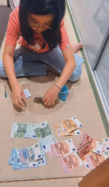 賈靜雯修杰楷接遊學歸來女兒，咘咘9歲生日慶典超有愛：這才是幸福的模樣！