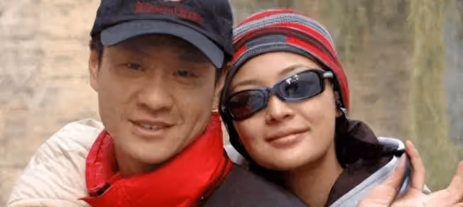善惡終有報!拋妻棄子娶三線女星的連奕名,如今活成了一個笑話
